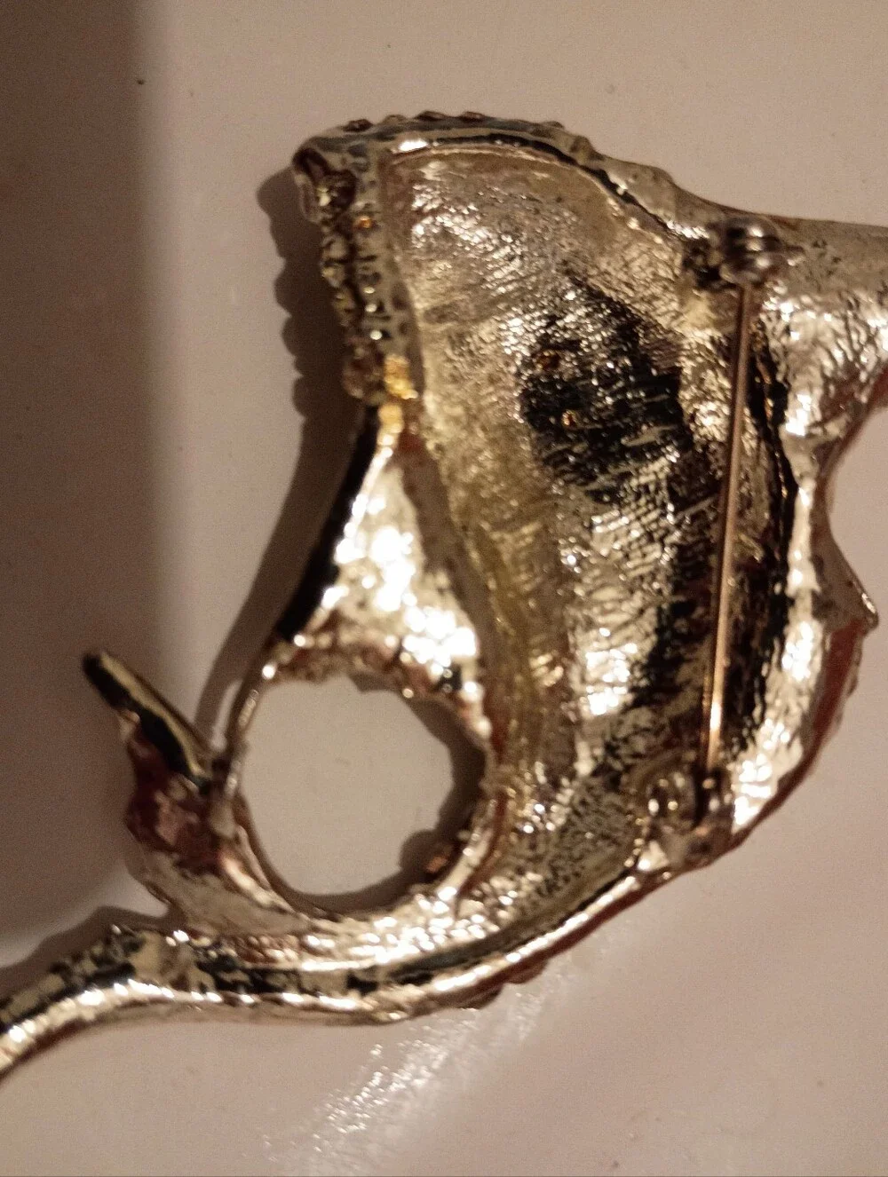 Gold Crystal Fish With About One Very Small Rhinestone.missing Brooch